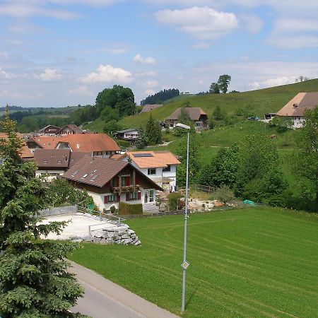 ホテル ガストホフ レッスリ Wyssachen エクステリア 写真